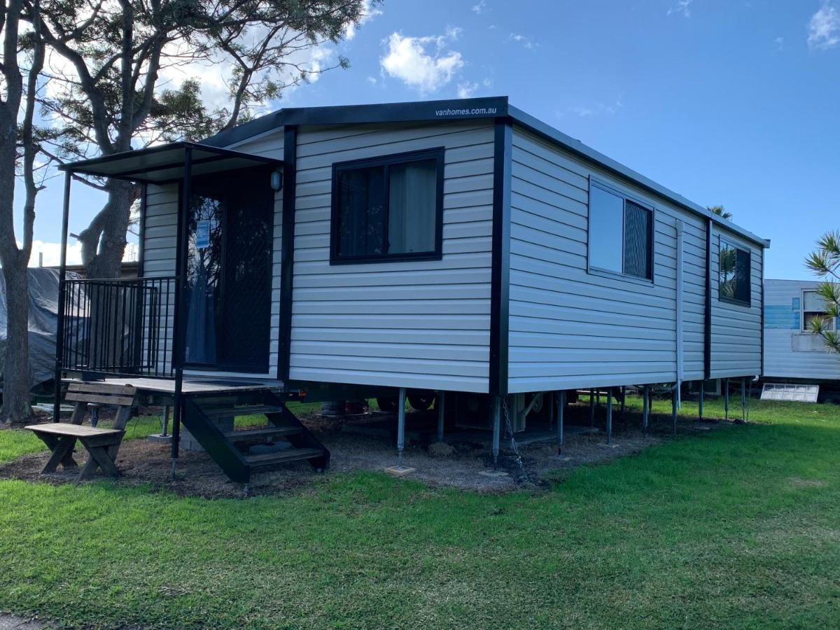 Surfrider Caravan Park Barrack Point Екстериор снимка